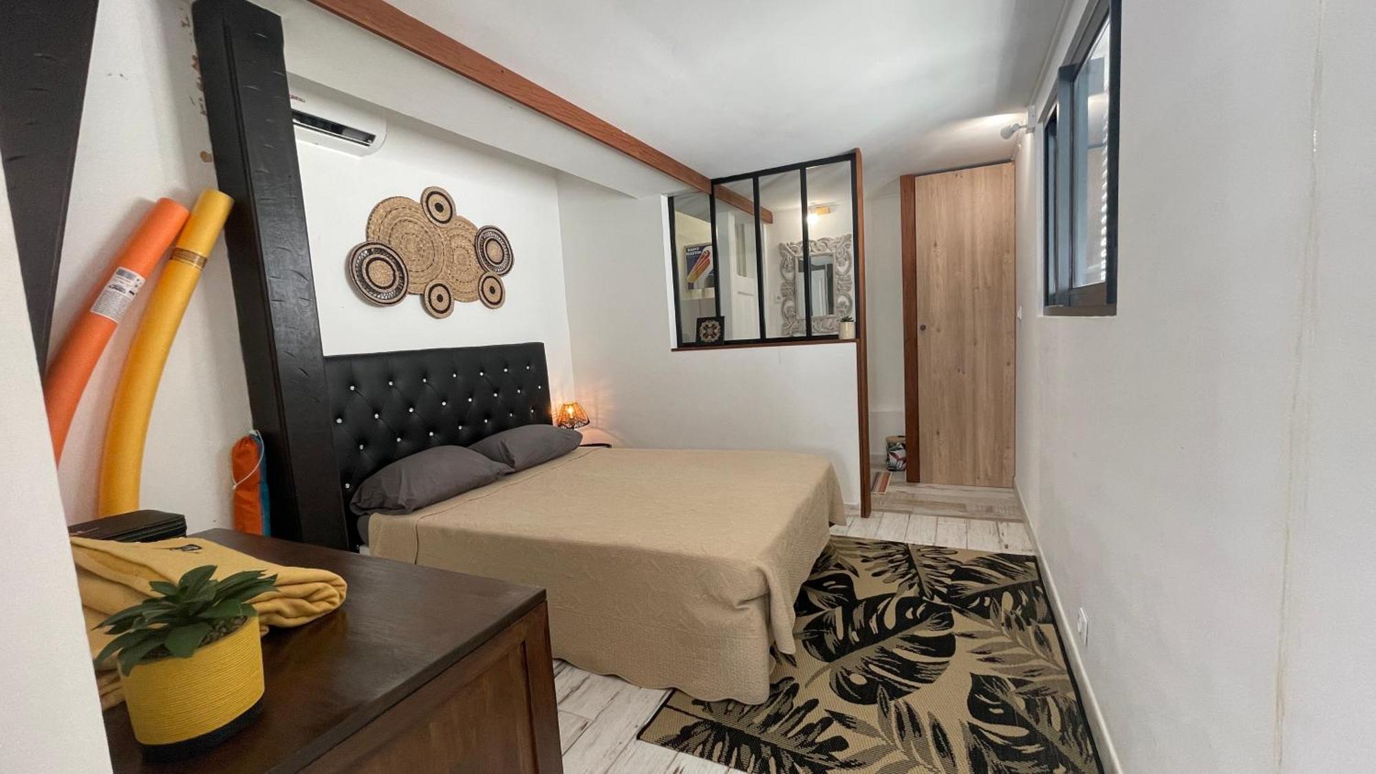 Island Escape, Marina Paradise & Beach Adventures Cul de Sac Ngoại thất bức ảnh