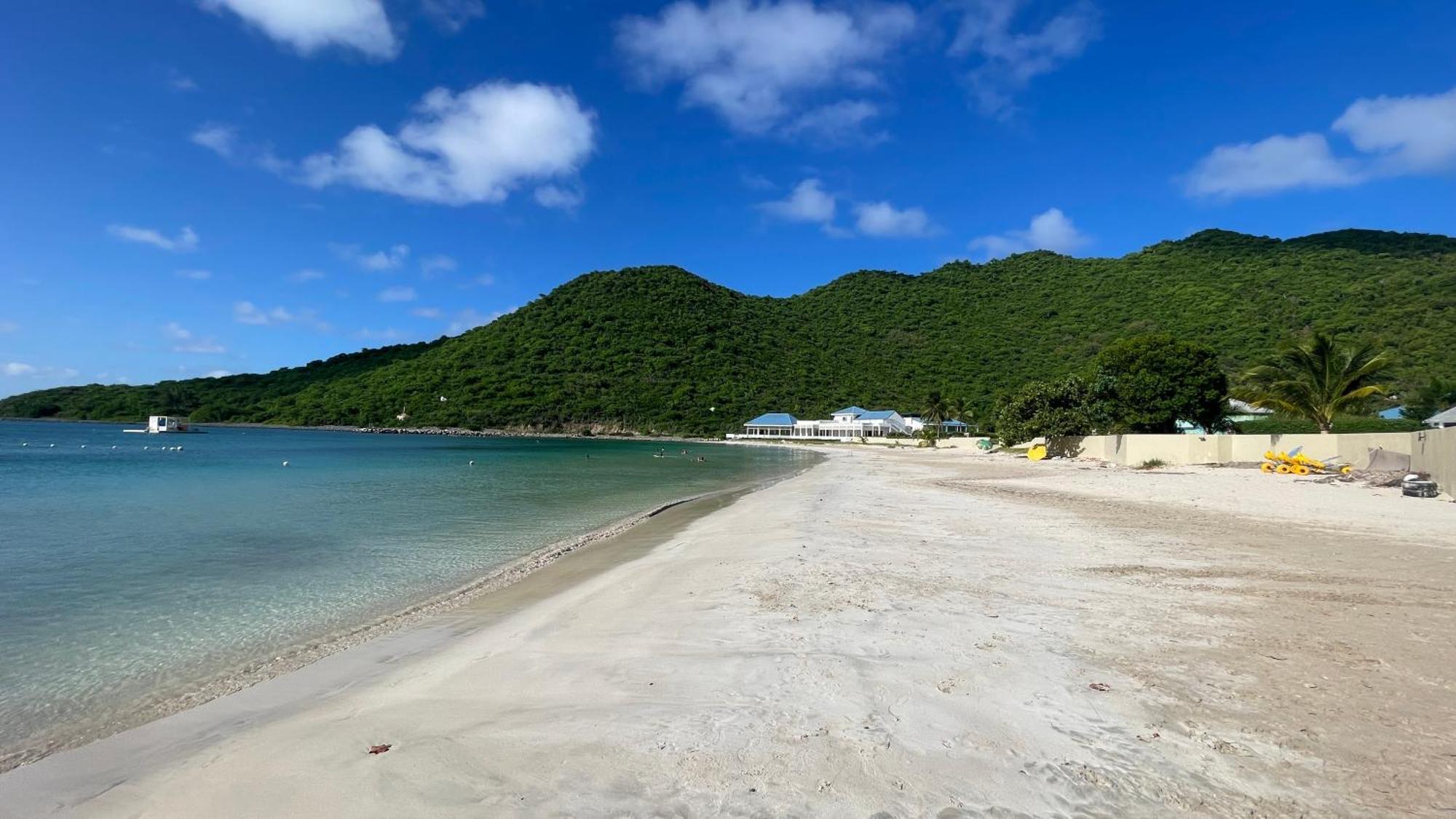 Island Escape, Marina Paradise & Beach Adventures Cul de Sac Ngoại thất bức ảnh